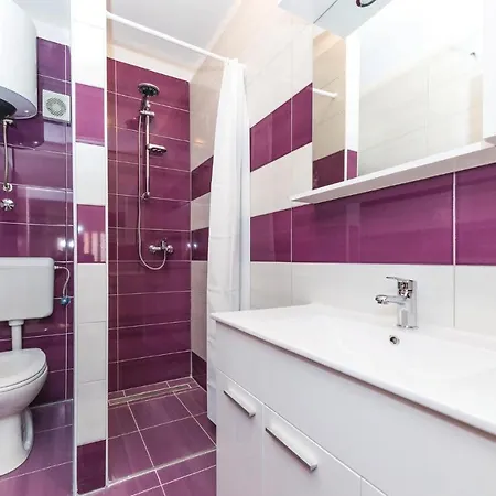 3 Bedroom Gorgeous In Kastel Gomilica Appartamento
